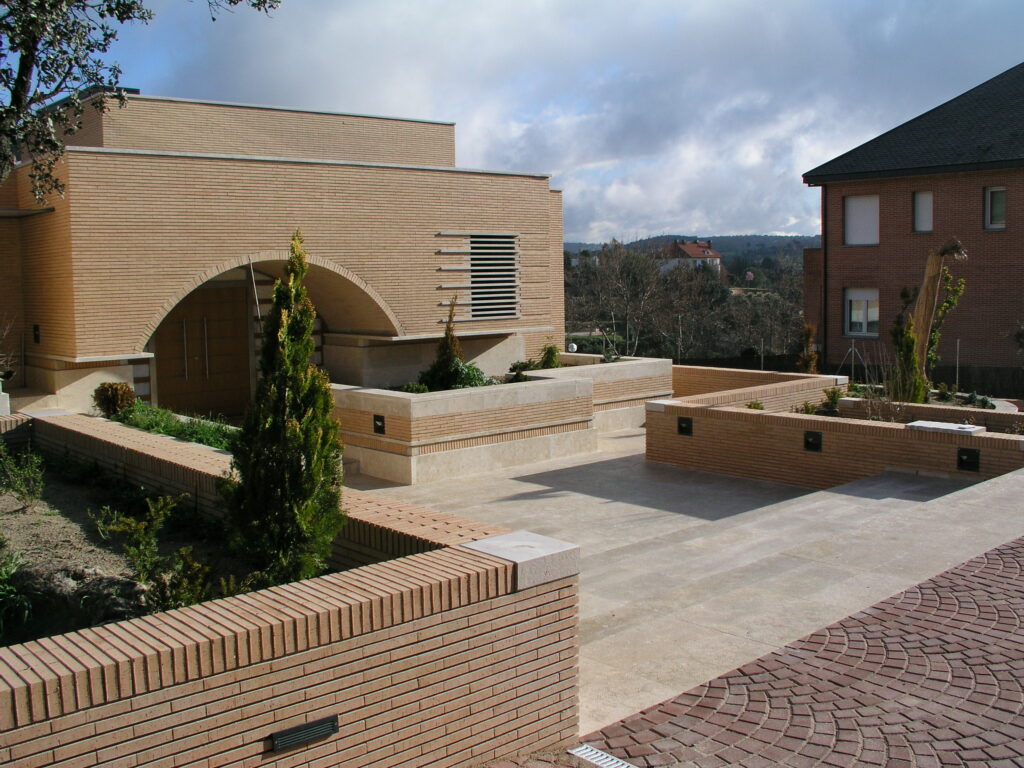 VIVIENDA UNIFAMILIAR C/ AGUILA REAL